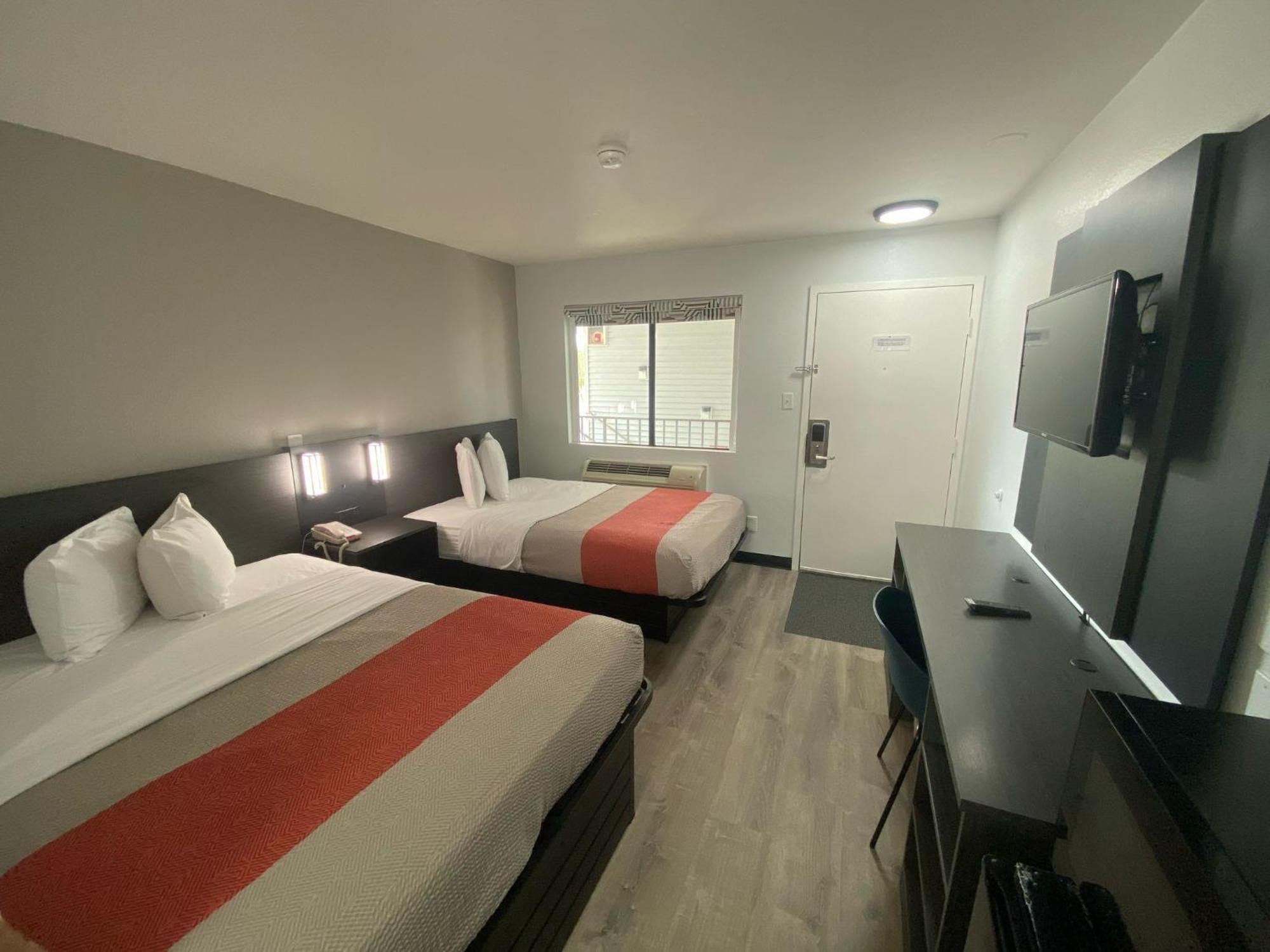 Motel 6-Windsor Locks, Ct - Hartford Ngoại thất bức ảnh