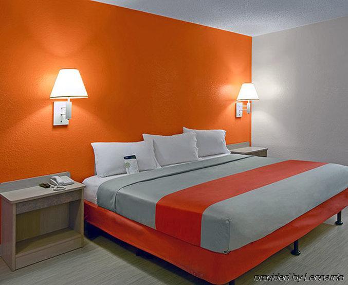Motel 6-Windsor Locks, Ct - Hartford Ngoại thất bức ảnh