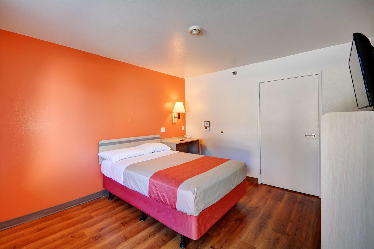 Motel 6-Windsor Locks, Ct - Hartford Ngoại thất bức ảnh