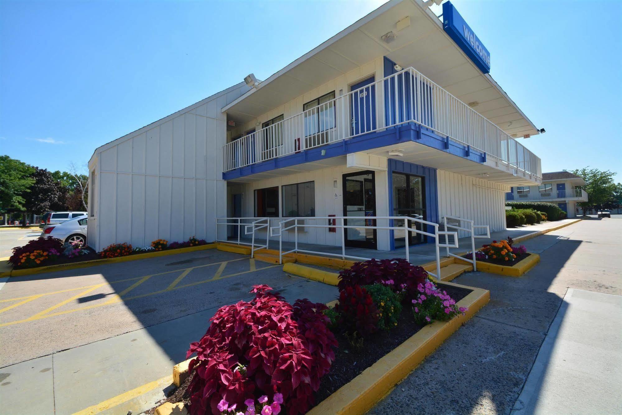 Motel 6-Windsor Locks, Ct - Hartford Ngoại thất bức ảnh
