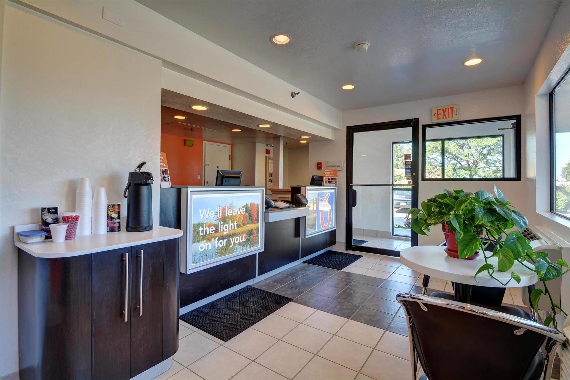 Motel 6-Windsor Locks, Ct - Hartford Ngoại thất bức ảnh