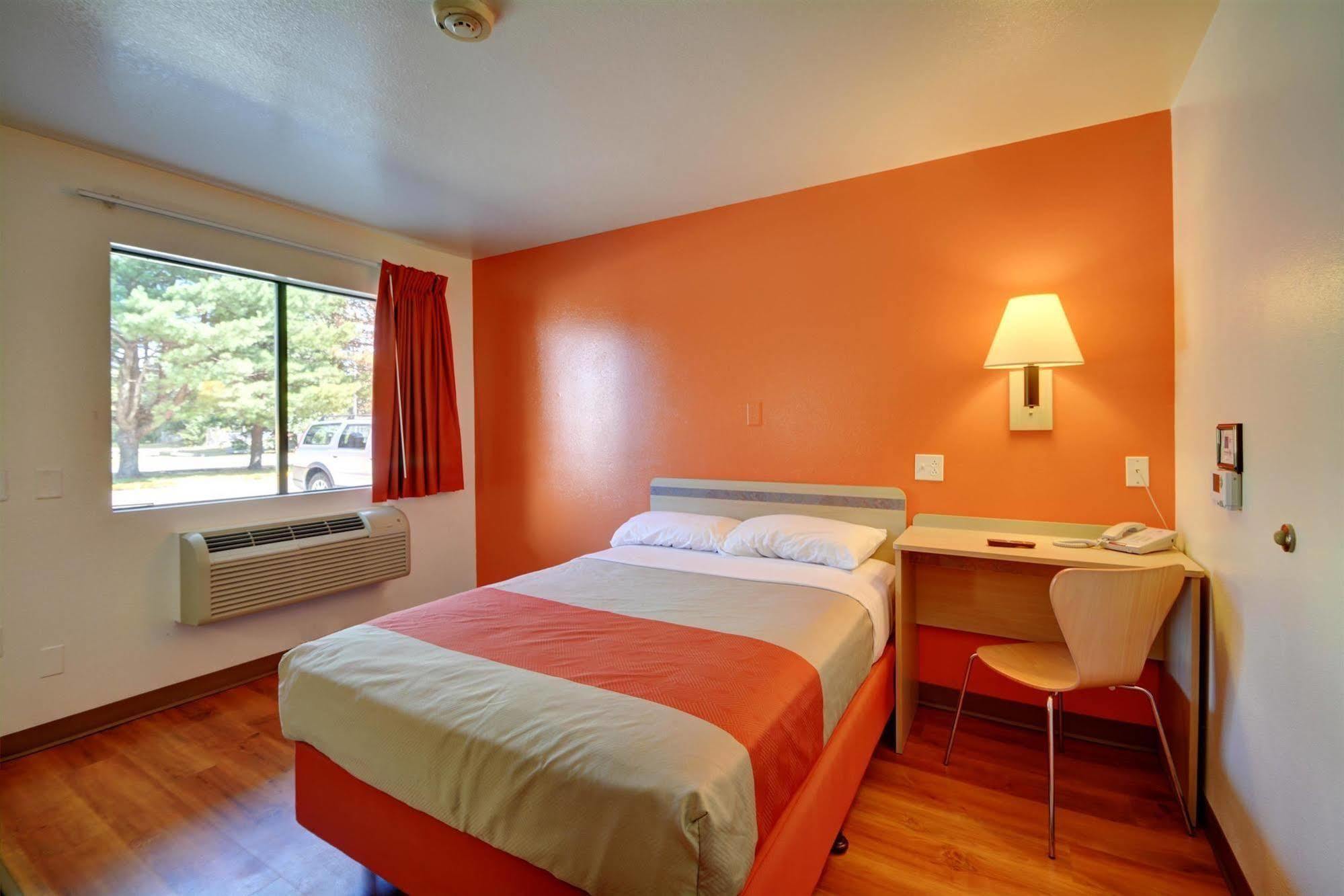 Motel 6-Windsor Locks, Ct - Hartford Ngoại thất bức ảnh