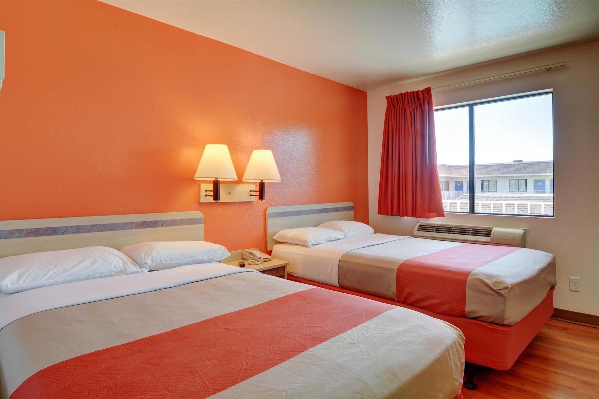 Motel 6-Windsor Locks, Ct - Hartford Ngoại thất bức ảnh